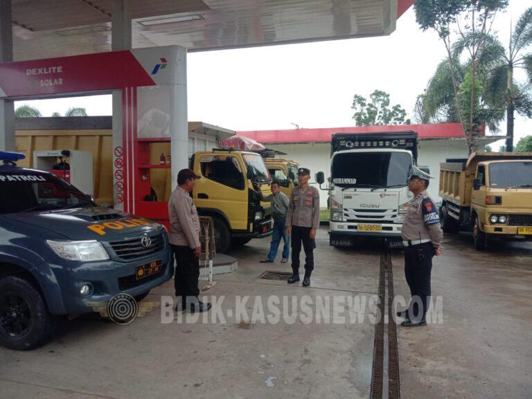 Polsek Banjang Perketat Pengawasan Distribusi BBM di SPBU 64.714.09, Stok Solar dan Pertamax Terpantau Aman