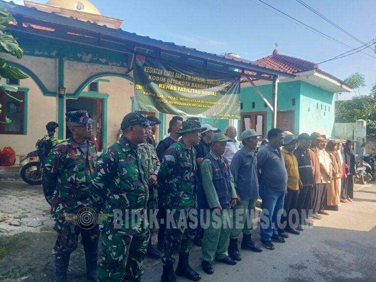 Babinsa Koramil 410-01/Panjang Pimpin Karya Bakti di Sukarame, Perkuat Semangat Gotong Royong dan Kepedulian Sosial