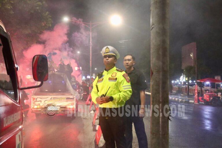 Kawal Euforia Kemenangan: Polres Majalengka Amankan Nobar dan Konvoi Juara Persib ke-5