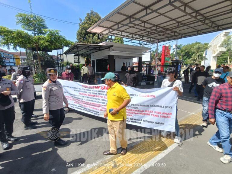 AMCB bersama Sandekala Trimurti Desa PN Sumber Eksekusi Putusan