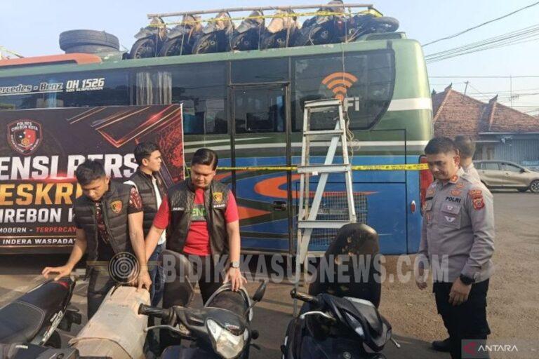 Berawal dari Penangkapan MR, Polres Cirebon Kota Bongkar Sindikat Penadah 100 Motor Curian
