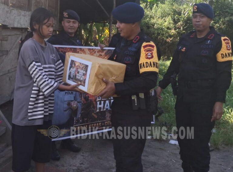 Brimob Polda Sumsel Salurkan Sembako untuk Warga Desa Sejaro Sakti, Wujud Kepedulian Nyata kepada Masyarakat