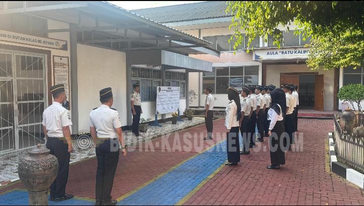 Kepala Rutan Jepara Ajak Pegawai Tingkatkan Profesionalisme Melalui Apel Pagi