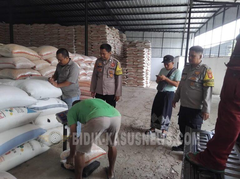 Satreskrim Polres Kuningan Kawal Ketat Distribusi Jagung Petani Langsung ke Pabrik