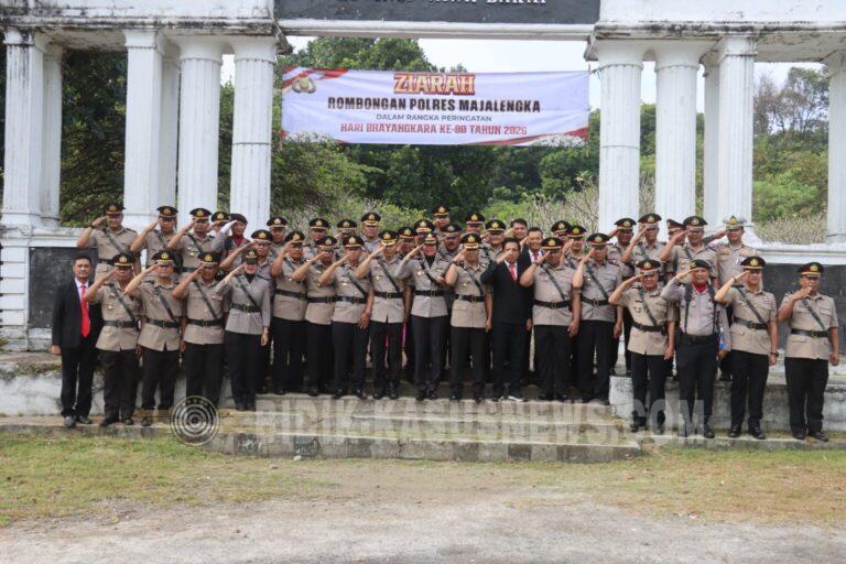 Sambut HUT Bhayangkara ke-80, Kapolres Majalengka Pimpin Upacara Ziarah dan Tabur Bunga di TMP Sawala