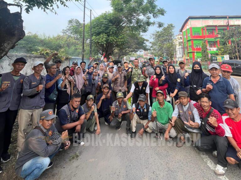 Babinsa Garuntang Pimpin Program Jumat Asri Kodim 0410/KBL, Perkuat Gotong Royong dan Kepedulian Lingkungan
