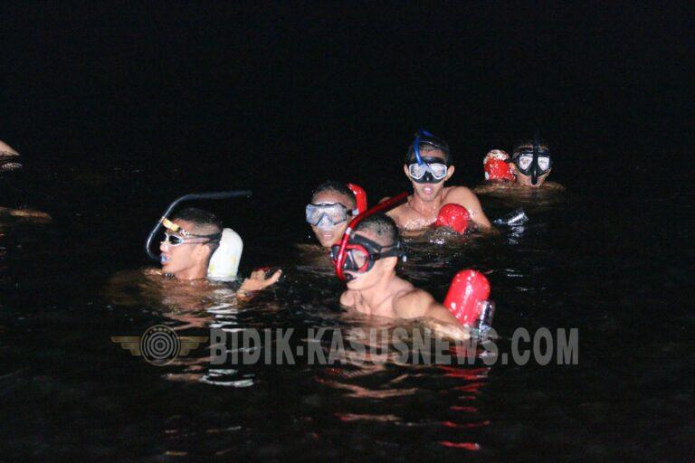 PERWIRA REMAJA AAL ANGKATAN 71 KORPS MARINIR LAKSANAKAN RENANG LAUT DI ANCOL     Jakarta