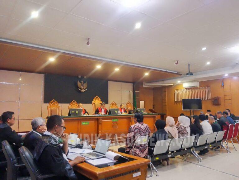Sidang Dugaan Korupsi Ade Kuswara Kunang, Istri H.M. Kunang Klaim Perhiasan Sitaan KPK Dibeli dari Hasil Usaha Limbah