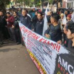 Disdik Kabupaten Cirebon Dikepung Aksi Demonstrasi, Tuntut Ronianto Tinggalkan Kursi Empuk Kadisdik