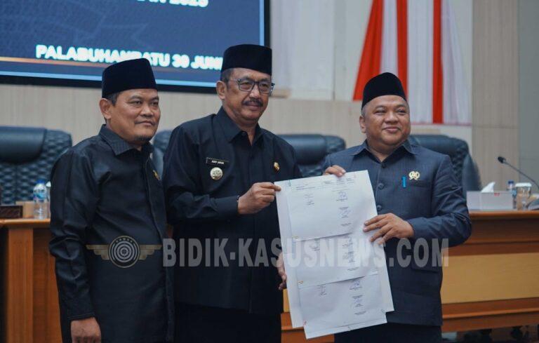 Paripurna DPRD Kabupaten Sukabumi Tetapkan Raperda Pertanggungjawaban APBD 2025