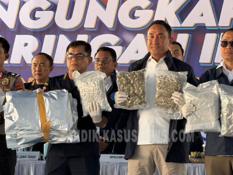 Terbongkar! Ganja 3,37 Ton Disamarkan dalam Koper