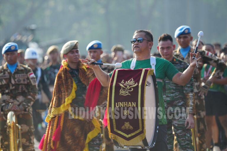 Meriahkan HUT ke-65 Kostrad, Kasad Lari Bersama 10 Ribu Peserta