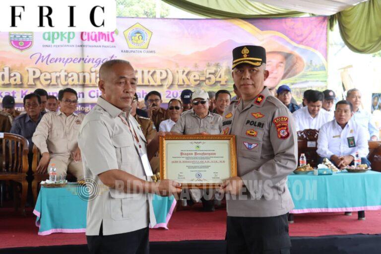 Kapolres Ciamis Raih Penghargaan KTNA atas Dedikasi Mendukung Kemajuan dan Kesejahteraan Petani
