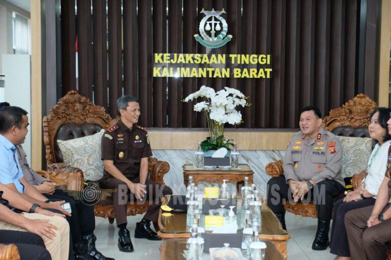 Kapolda Kalbar Jalin Silaturahmi dengan Kajati Kalbar,Perkuat Sinergi Penegakan Hukum
