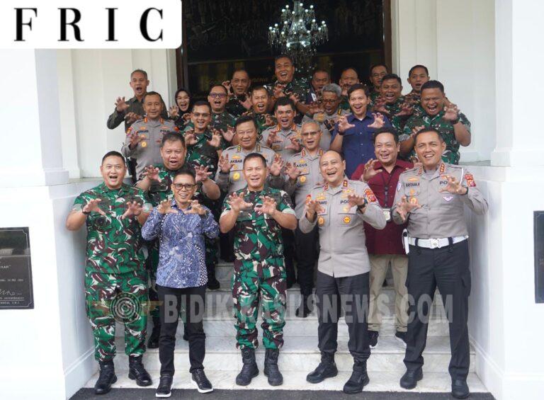 Sinergi Tanpa Batas, Kapolda Jabar Silaturahmi Hangat Bersama Pangdam III/Siliwangi