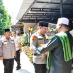 Kapolda Jabar Sholat Jumat Keliling dan Silaturahmi ke Ponpes Al-Khairiyah, Perkuat Sinergitas Polri dengan Ulama