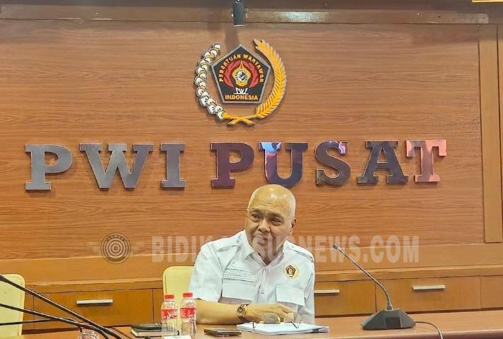 PWI Pusat Sesalkan Pernyataan Hotman Paris, Tegaskan Martabat Wartawan Harus Dihormati