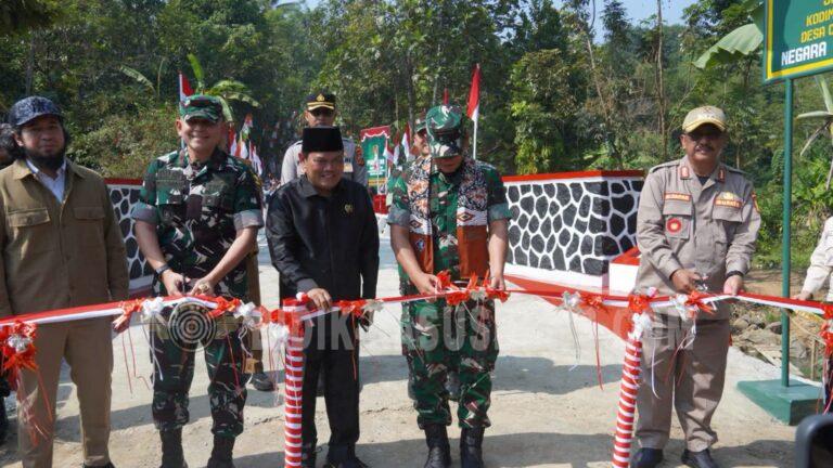 Wujud Kolaborasi TNI-Pemkab Sukabumi, Jembatan Garuda Suci Kini Resmi Beroperasi