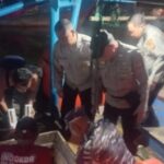 Professional Polri Tangani Evakuasi Jenazah ABK KM Amanah Abadi 1di Pelabuhan Kejawanan.