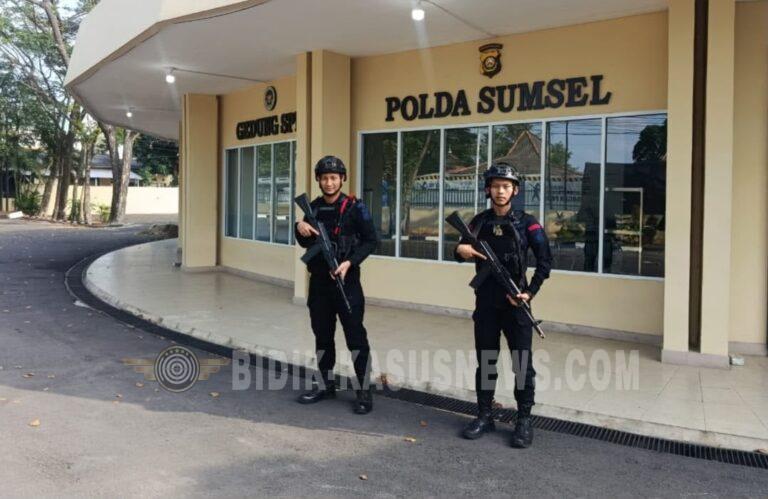 Brimob Polda Sumsel Perketat Pengamanan di Samsat Palembang III dan IV, Warga Dilayani dengan Aman dan Nyaman