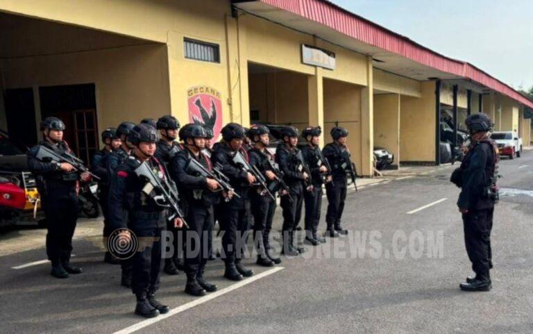Gegana Brimob Polda Sumsel Kawal Konferensi Pers Kasus BBM Subsidi dan Non-Subsidi