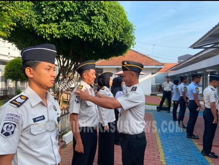 Disiplin Berawal dari Penampilan, Rutan Jepara Gelar Pemeriksaan Kerapian Pegawai