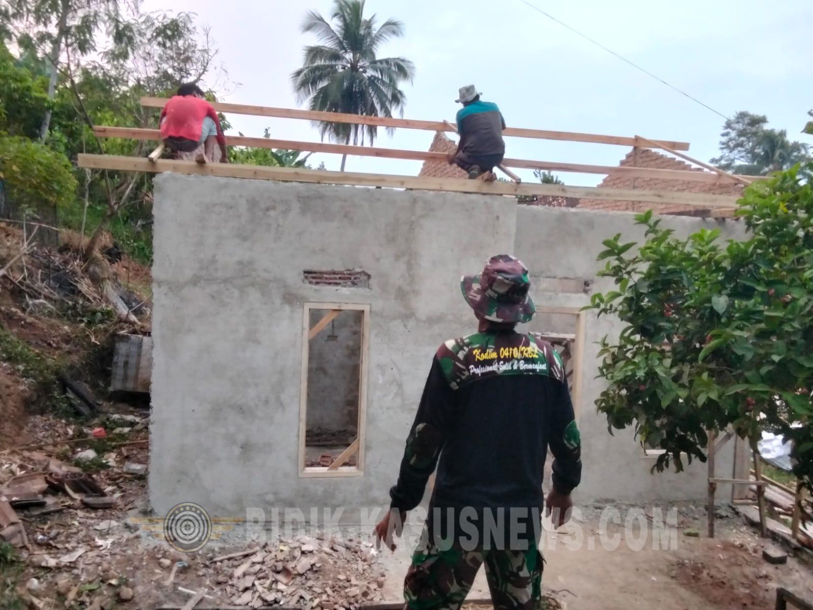 ASA BARU DI ATAS LAHAN BAPAK SYAHRUL: DANSATAGAS TMMD KODIM 0410/KBL TINJAU BEDAH RUMAH DI PINANG JAYA