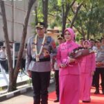 Suasana Meriah dan Khidmat! Kapolres Majalengka Baru Disambut Pedang Pora Serta Budaya Sunda
