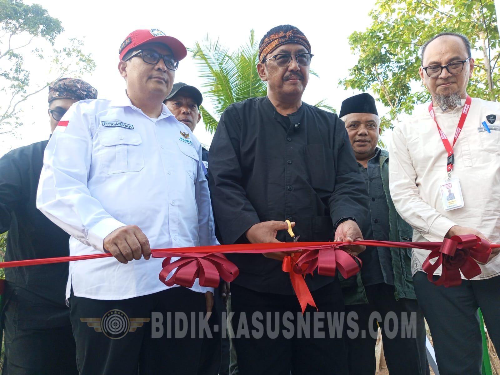 Asep Japar Resmikan Jembatan Gantung Sukajadi–Karangmekar, Perkuat Akses Warga Cimanggu