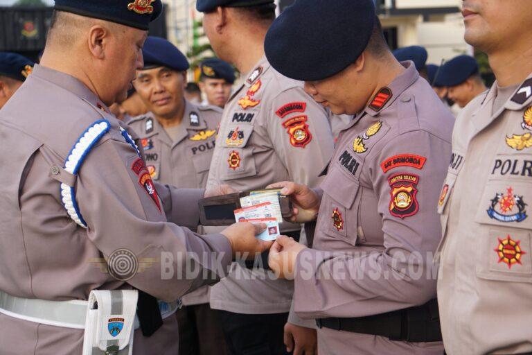Tingkatkan Disiplin dan Kesiapan Operasional, Kasi Provos Satbrimob Polda Sumsel Laksanakan Pemeriksaan Personel, Persenjataan, dan Kendaraan Dinas