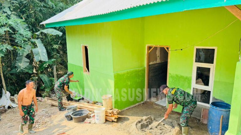 TMMD ke-129 Kodim 0410/KBL Bangun Rumah Siswanto, Wujud Nyata Kepedulian TNI untuk Warga Pinang Jaya