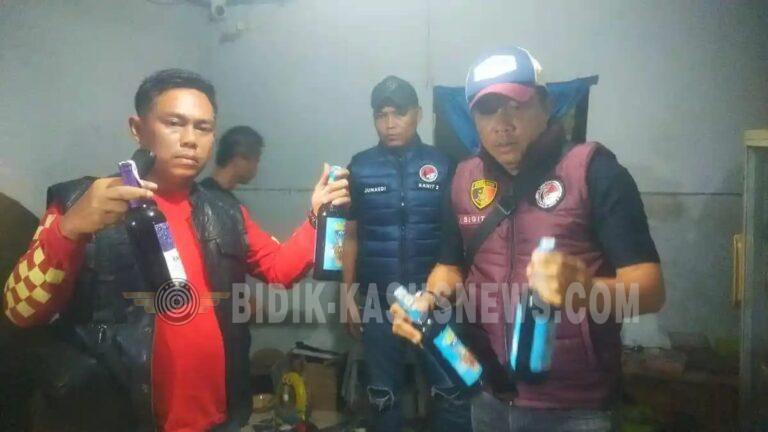 Polisi Bongkar Gudang Miras Berkedok Ruko di Majalengka, Ratusan Botol Senilai Puluhan Juta Disita