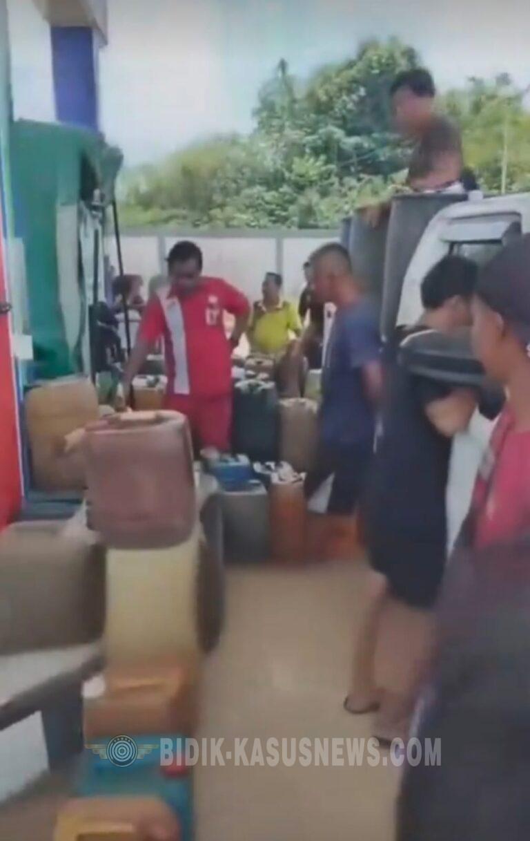 Viral Dugaan Vidoe Pengisian BBM Bersubsidi Pakai Drum Dan Jeriken di SPBU 66.785.02 Balai Sebut Kab.Sanggau Kalbar,APH Diminta Bertindak !!