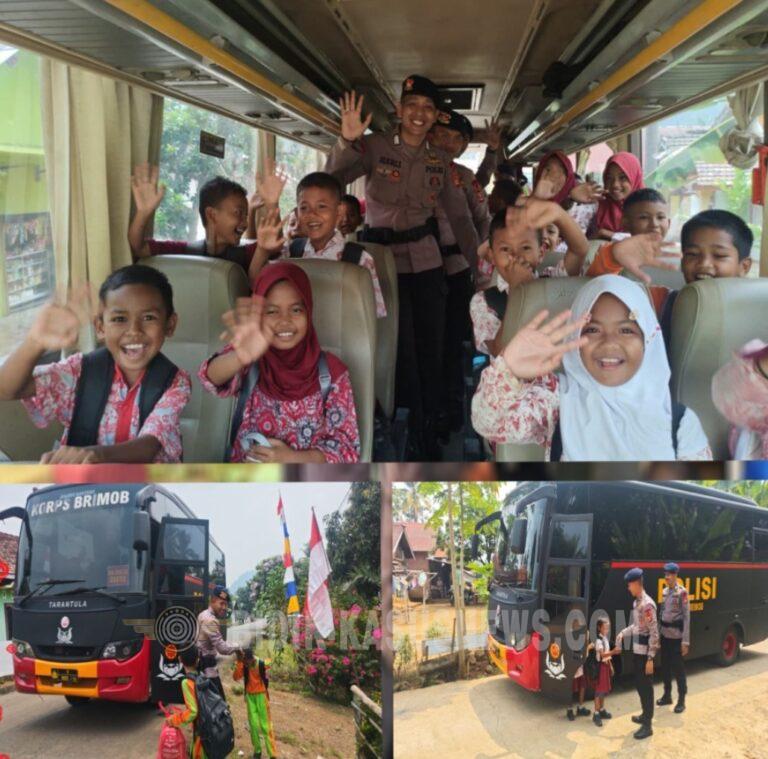 Personel Batalyon B Pelopor Fasilitasi Bus Sekolah Gratis bagi Siswa SDN 82 Kota Lubuklinggau