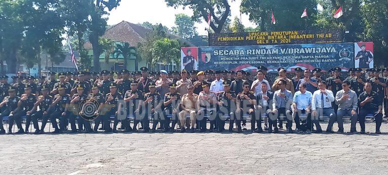 326 Bintara TNI AD Resmi Dilantik di Jember, Danrindam V/Brawijaya Tekankan Profesionalisme dan Semangat Belajar