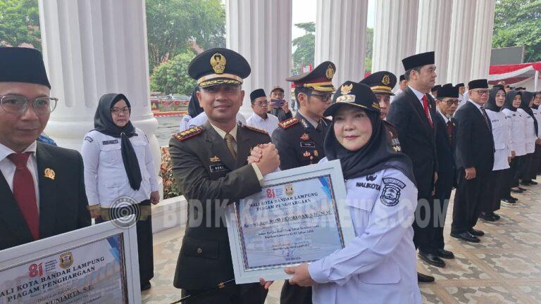 Dandim 0410/KBL Hadiri Upacara HUT ke-81 RI di Pemkot Bandar Lampung, Kodim Raih Penghargaan Terbaik Radin Inten