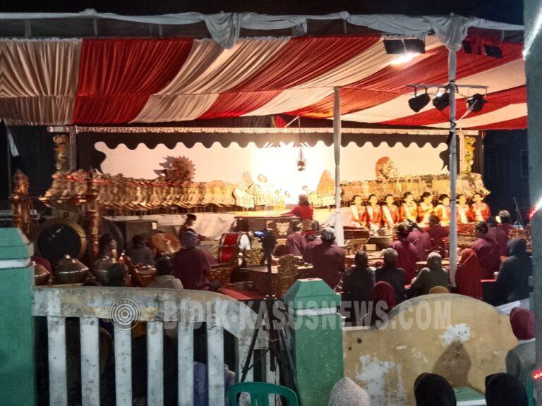 Ruwat Bumi dan Wayang Kulit Semarakkan HUT RI ke-81 di Desa Kalisaleh