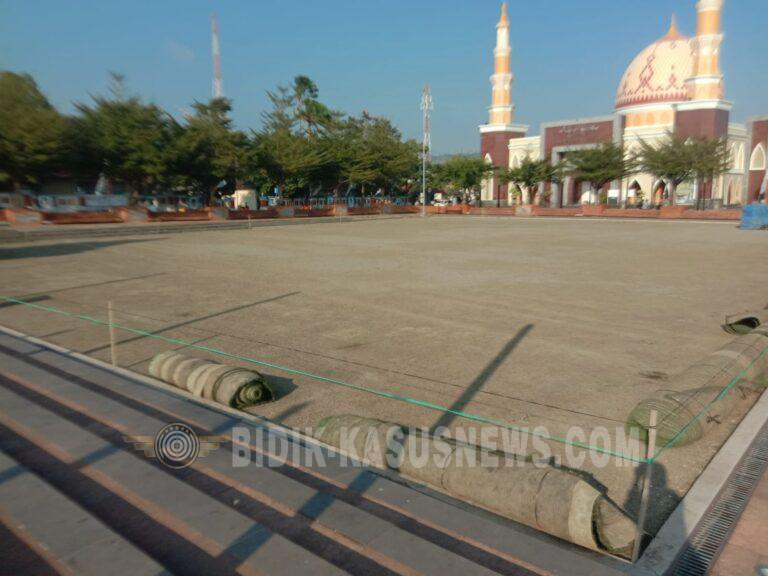 Untuk Majalengka Langkung SAE, Rumput Sintetis Alun-Alun Majalengka Kembali Diperbaiki