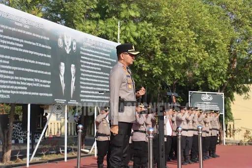 Kapolres Majalengka Pimpin Upacara Kenaikan Pangkat Pengabdian Dua Perwira