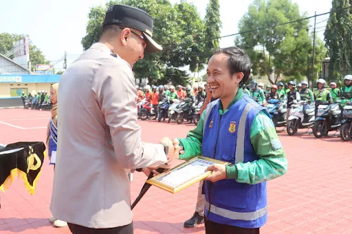 Kapolres Majalengka Pimpin Apel Ojol Kamtibmas dan Resmikan Wadah Kemitraan ‘Balad M.A.S’‎