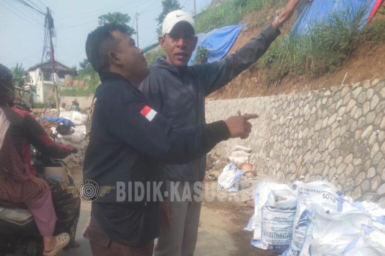 TPT Jalan BCA Mekarsari Dikebut, Kades Gerak Cepat dan Warga Gotong Royong