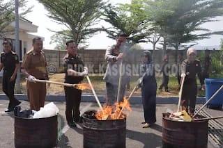 Kejari Majalengka Tegaskan Komitmen Penegakan Hukum, Pemusnahan Barang Bukti Jadi Simbol Transparansi dan Kepastian Keadilan