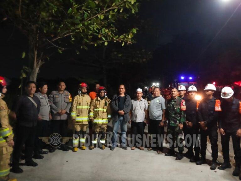 Respon Cepat Polisi, Brimob dan Damkar Tangani Kebakaran Lahan Kedawung