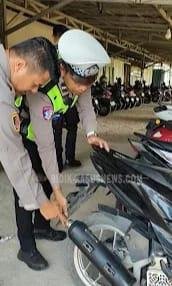 Sasar Area Parkir Pabrik Diamond, Satlantas Polres Majalengka Data Puluhan Motor Knalpot Brong dan Beri Imbauan Terapkan Zero Knalpot Bising