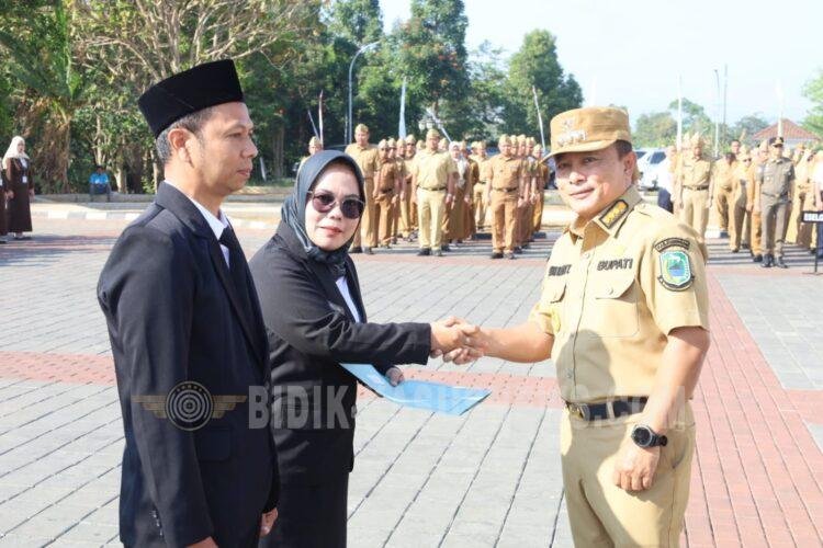 Bupati Kuningan Lantik 174 Pejabat Fungsional, Tekankan Integritas dan Profesionalisme sebagai Kunci Pelayanan