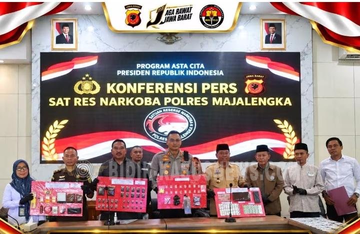 Komitmen Sapu Bersih Narkoba, Polres Majalengka Ciduk 4 Pengedar Sabu, Tembakau Sintetis, hingga Obat Keras