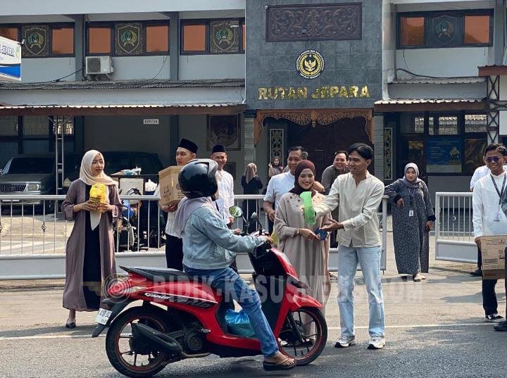 Jumat Berkah Rutan Jepara, Petugas dan Pemagang Kemenaker Berbagi untuk Masyarakat