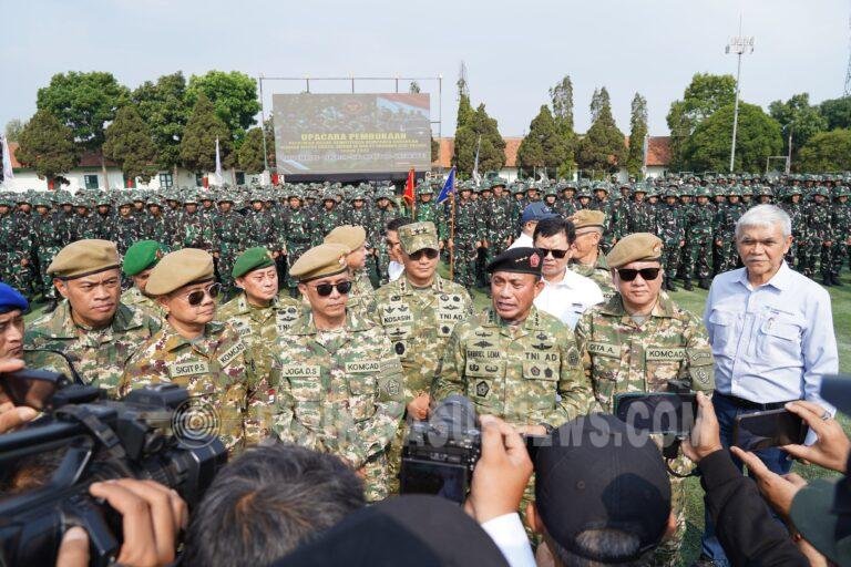 Pangdam III/Siliwangi Hadiri Pembukaan Pelatihan Dasar Kemiliteran Komcad Mitra Udara Tahun 2026