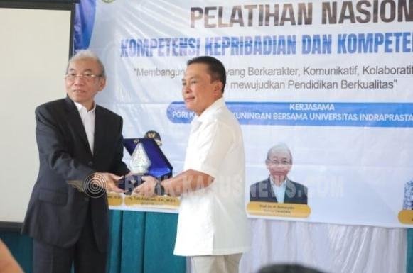 Bupati Dian Tegaskan : Guru Harus Unggul Karakter Serta Mampu Beradaptasi Hadapi Era Kecerdasan Buatan 