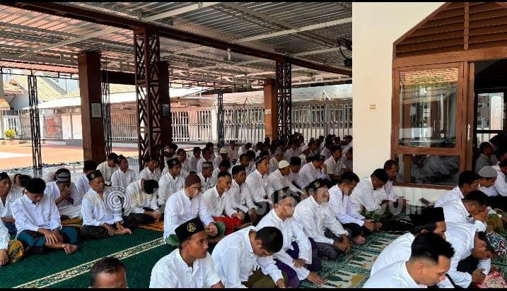 Khidmat Usai Salat Jumat, Warga Binaan Rutan Jepara Baca Surat Ar-Rahman dan Doakan Pemasyarakatan